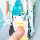 Taf Toys játék autóba Penguin Play and Kick Car Toy zenélő pingvin 12955
