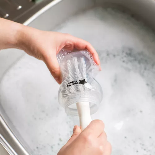 Tommee Tippee Közelebb a természeteshez Cumisüveg-tisztító kefe 