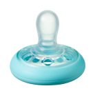 Tommee Tippee nyugtató cumi CTN anyamell formájú színes 0-6 hó 2 db