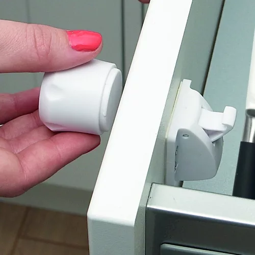 Clippasafe Mágneses fiók-, és szekrényzár 2db  1 kulcs fehér 71/4