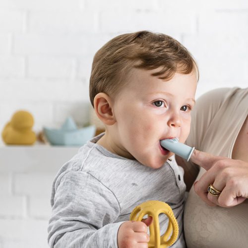 Nattou ujjra húzható szilikon fogkefe kék-aqua