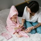 BabyOno fürdőlepedő kapucnis bambusz 100x100cm rózsaszín lepke 346/04