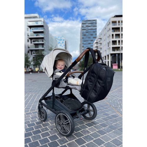 MiniMeis pelenkázó hátizsák és babarögzítő hám étkezőszékhez Hero G5 Black