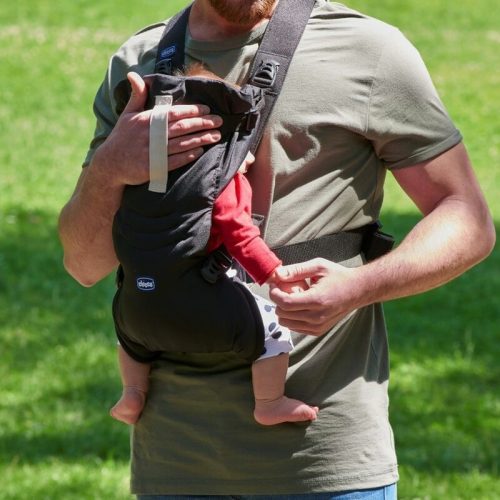 Easy Fit bébihordozó 9 kg-ig széles ülőfelülettel