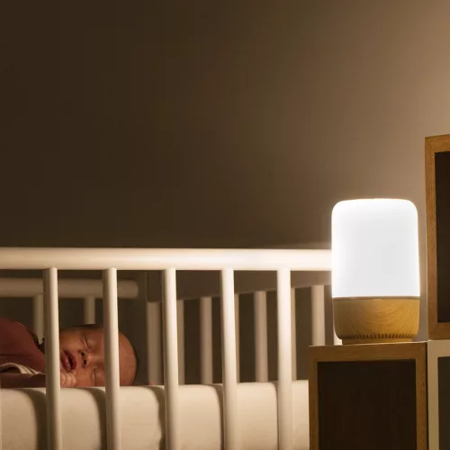 Zenélő éjjeli fény WiFi kapcsolattal mobil applikációval